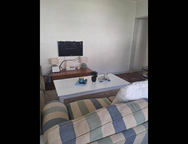 1 BEDROOM PROPERTY TO RENT IN ORANJEZICHT